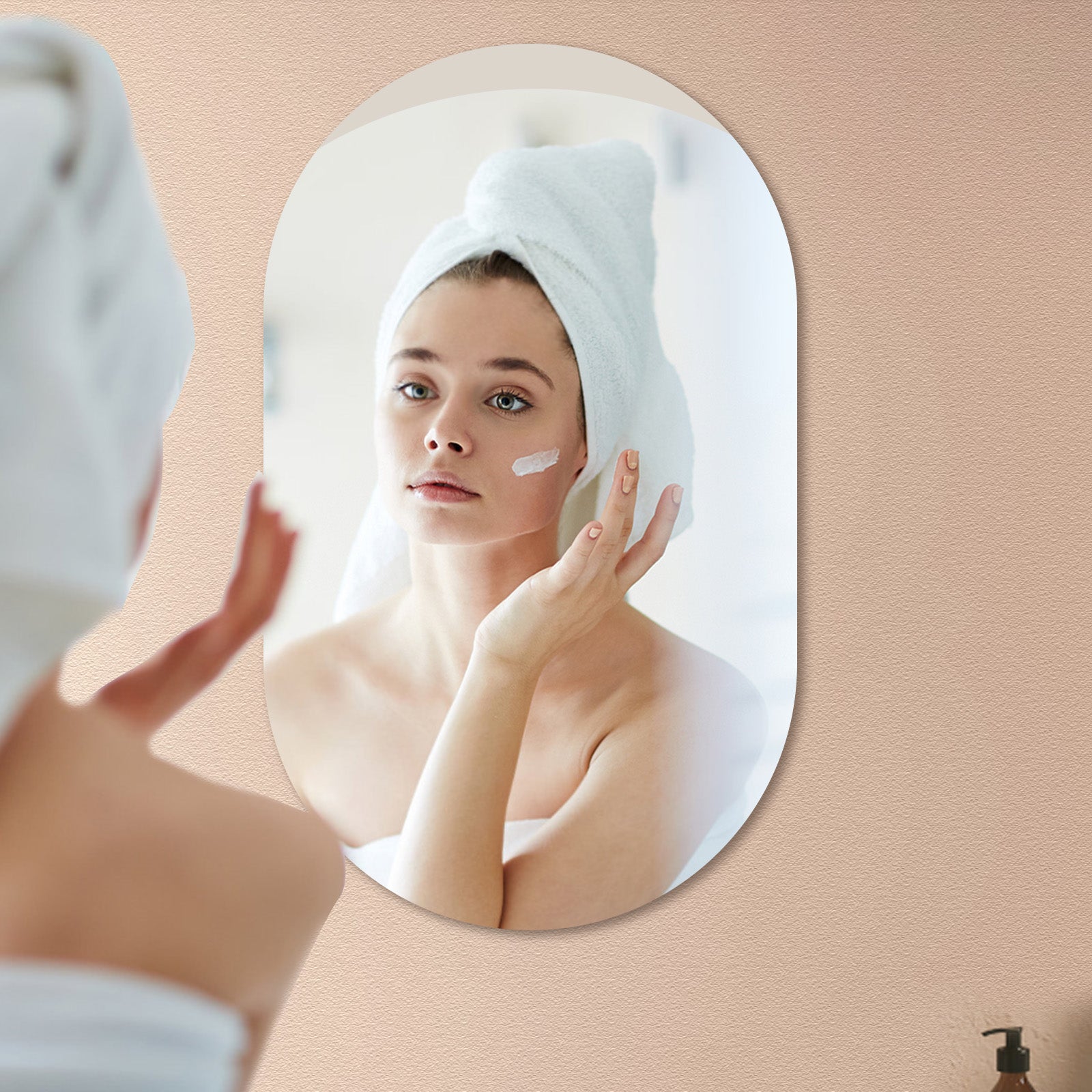 Sleek Oval Mirror – The Perfect Addition to Modern Home Decor - My Store